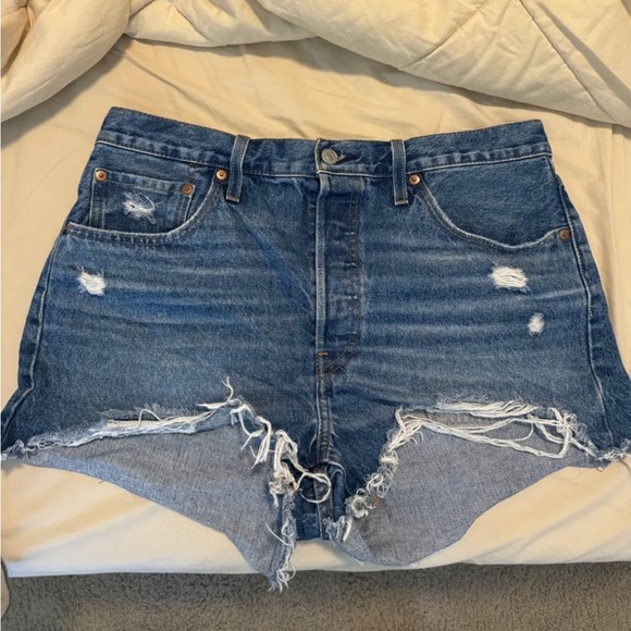 Levi 501 Jean shorts - Picture 1 of 3